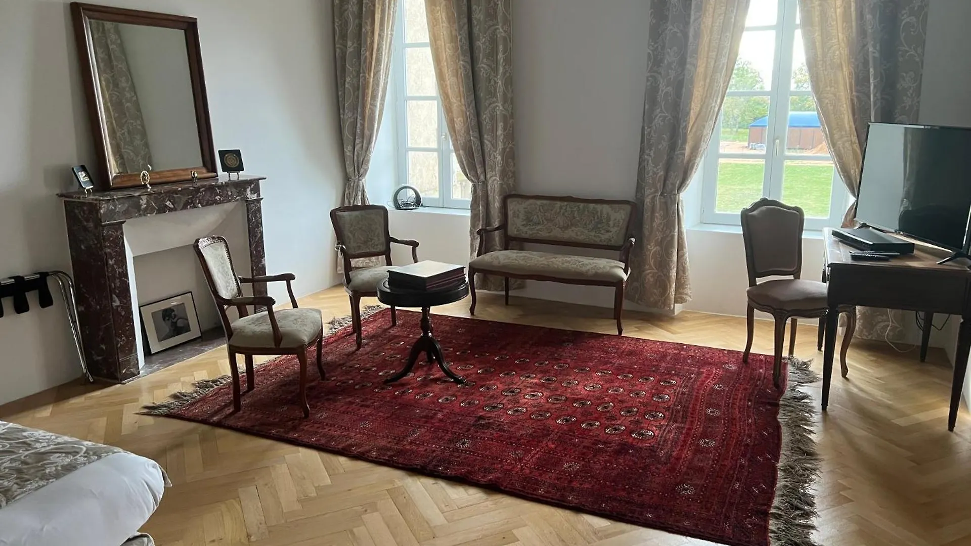 Bed & Breakfast Chateau Camus Montmarault